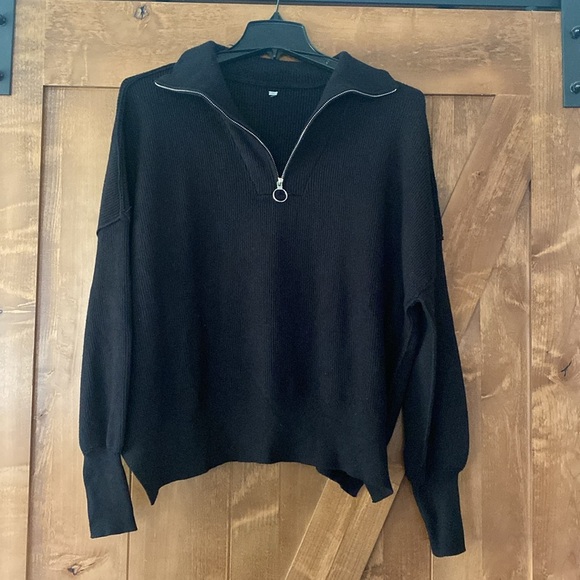 Women’s Oversized Slouchy Quarter Zip Sweater in Black size large - Picture 2 of 6